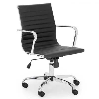 Comfy Swivel Office Chair Black Leather Chrome Frame Height Adjustable
